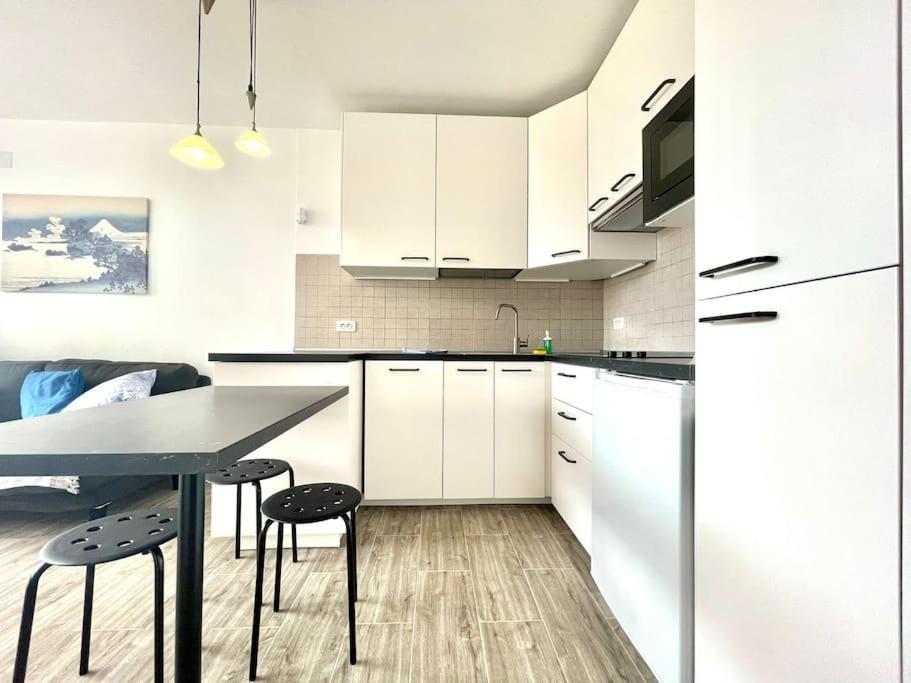 Apartamento Con Piscina Sur De Tenerife กอสตา เดล ซิเลนซิโอ ภายนอก รูปภาพ