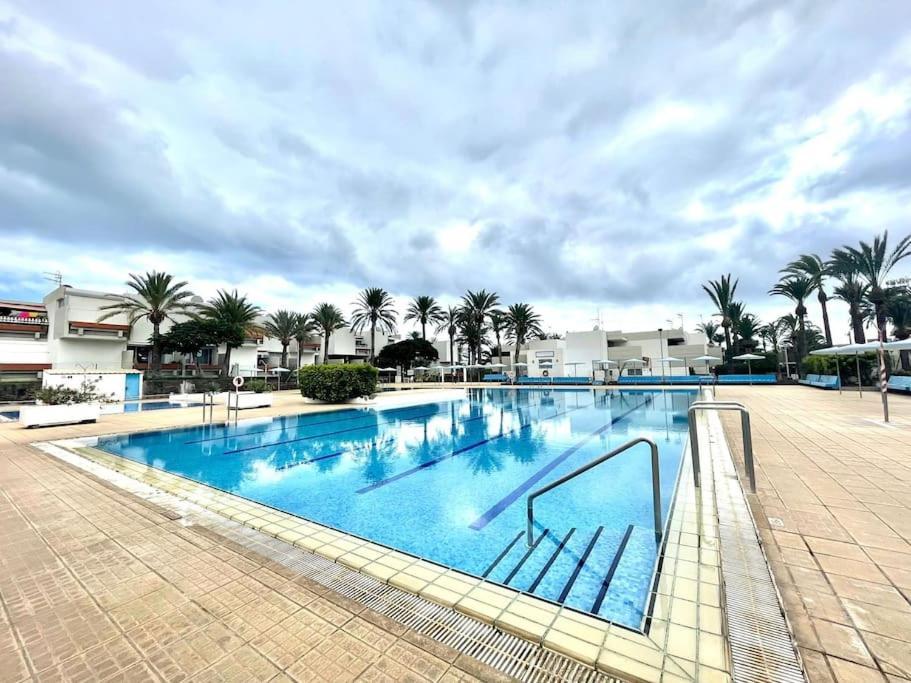 Apartamento Con Piscina Sur De Tenerife กอสตา เดล ซิเลนซิโอ ภายนอก รูปภาพ